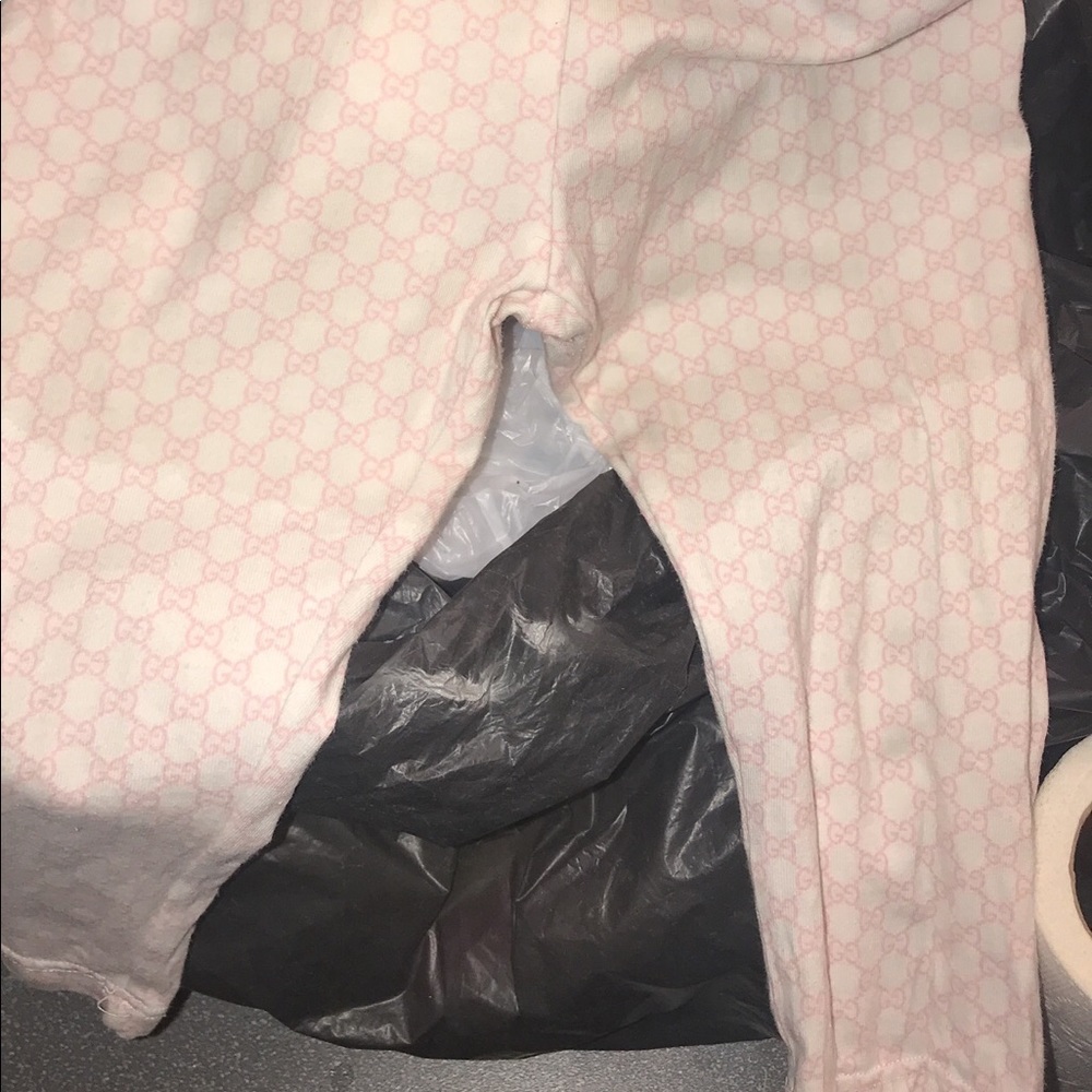 Gucci - Picture 2 of 2